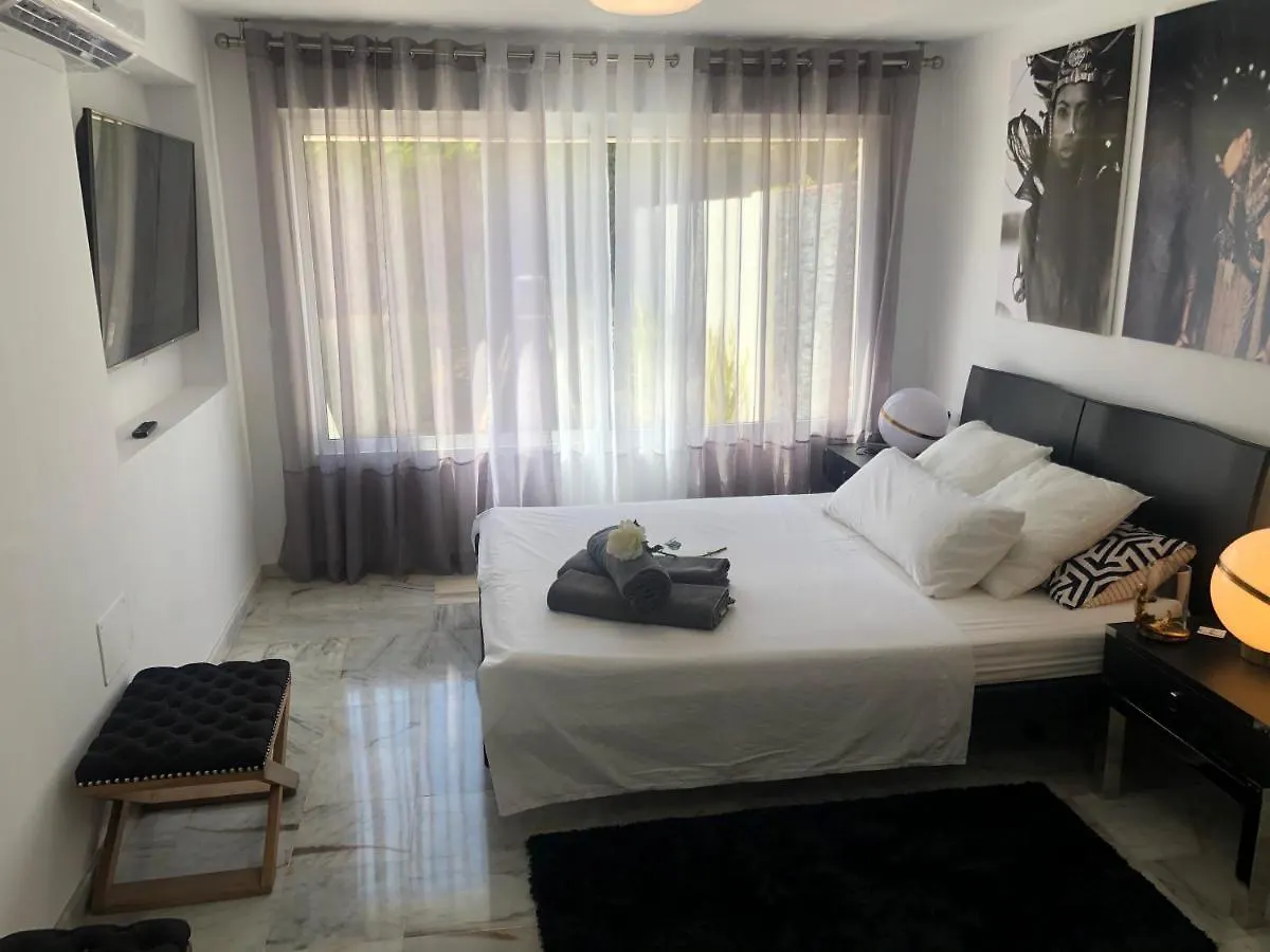 Villa Little Paradise Close To La Sala In Puerto Banus / Quiet Marbella Spain