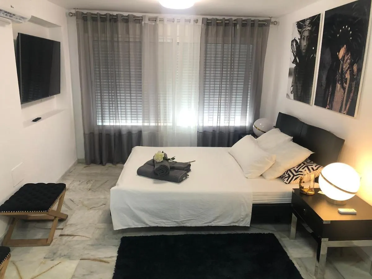 Little Paradise Close To La Sala In Puerto Banus / Quiet Marbella