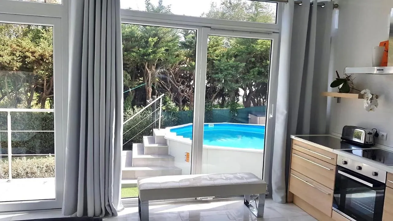 Little Paradise Close To La Sala In Puerto Banus / Quiet Marbella Villa