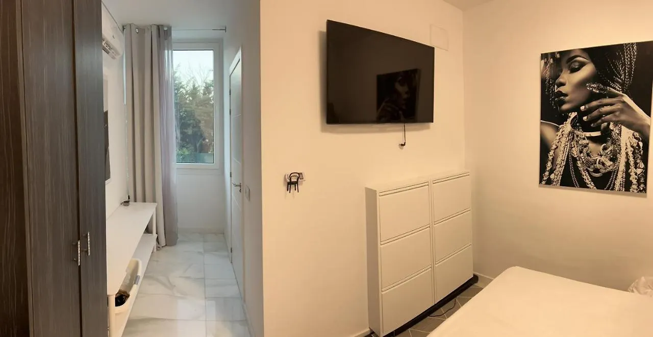 Villa Little Paradise Close To La Sala In Puerto Banus / Quiet Marbella